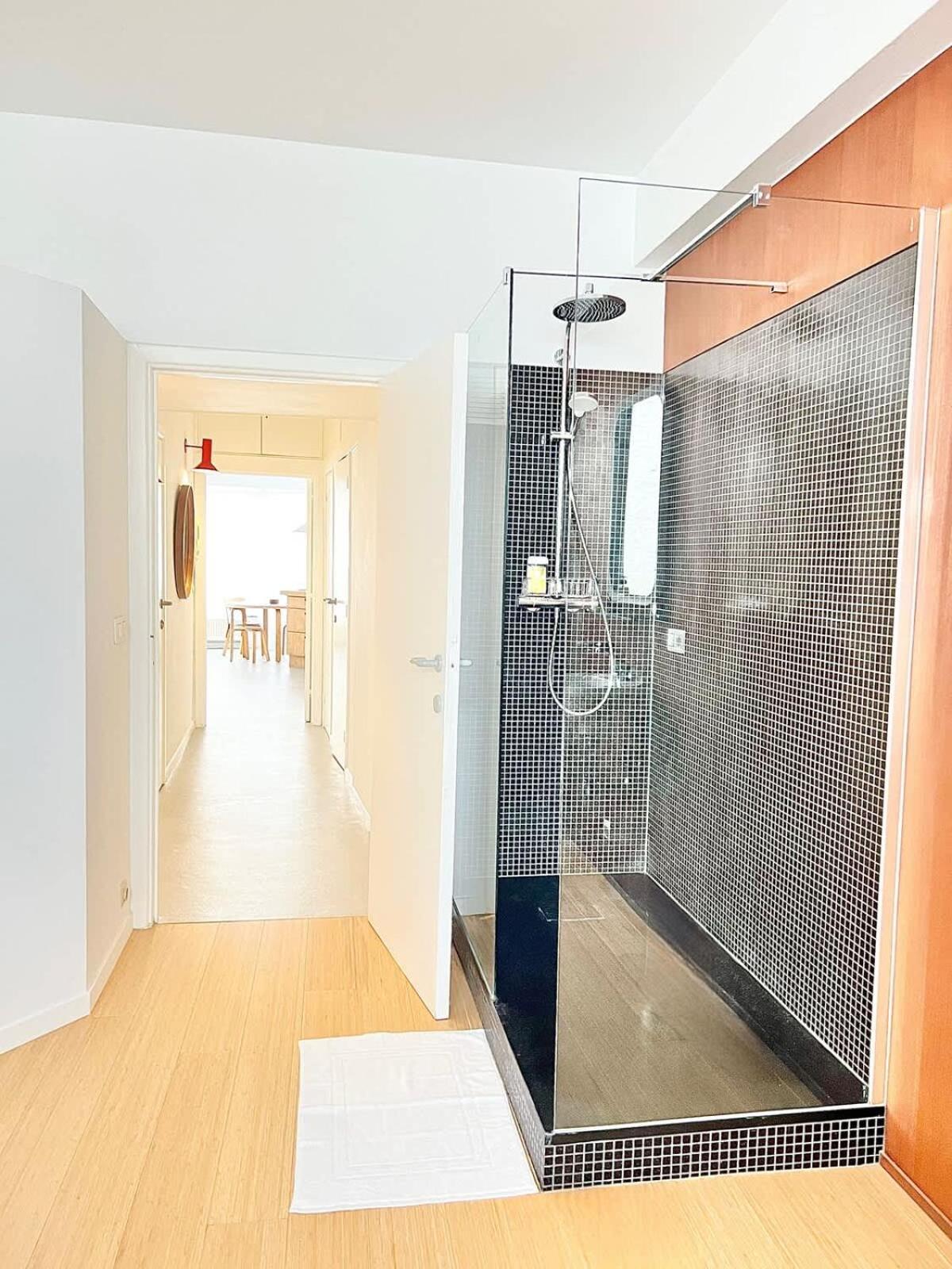 5 Min From Grand Place 1 Bedroom Apt Renovated! Brüssel